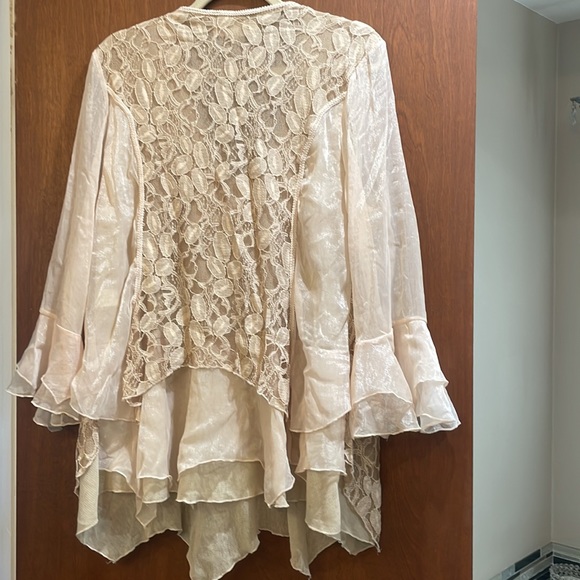 Lace blouse - Picture 2 of 4